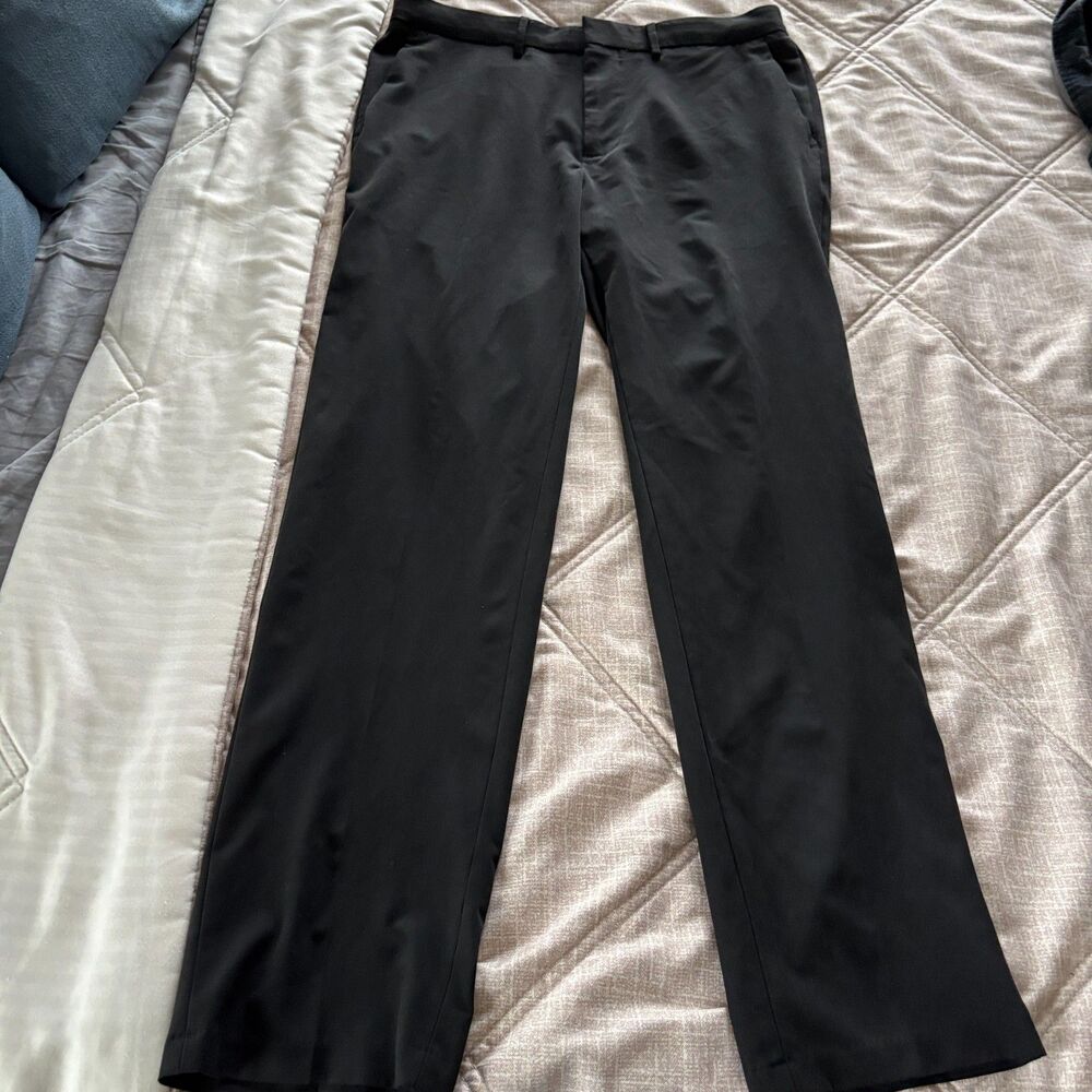 J.M. Haggar: Mens Black Dress Pants Size 34x32 Slim Fit Flat Front Slacks